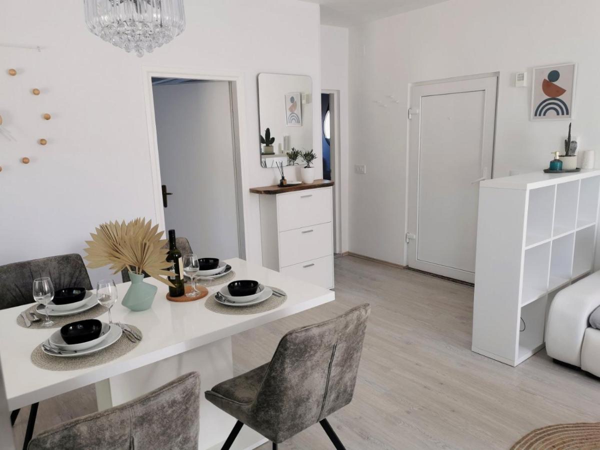 Apartman Teo Медулин Екстериор снимка